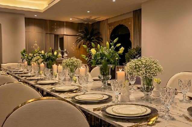 تنسيق طاولة طعام فاخرة بأسلوب Fine Dining في الرياض